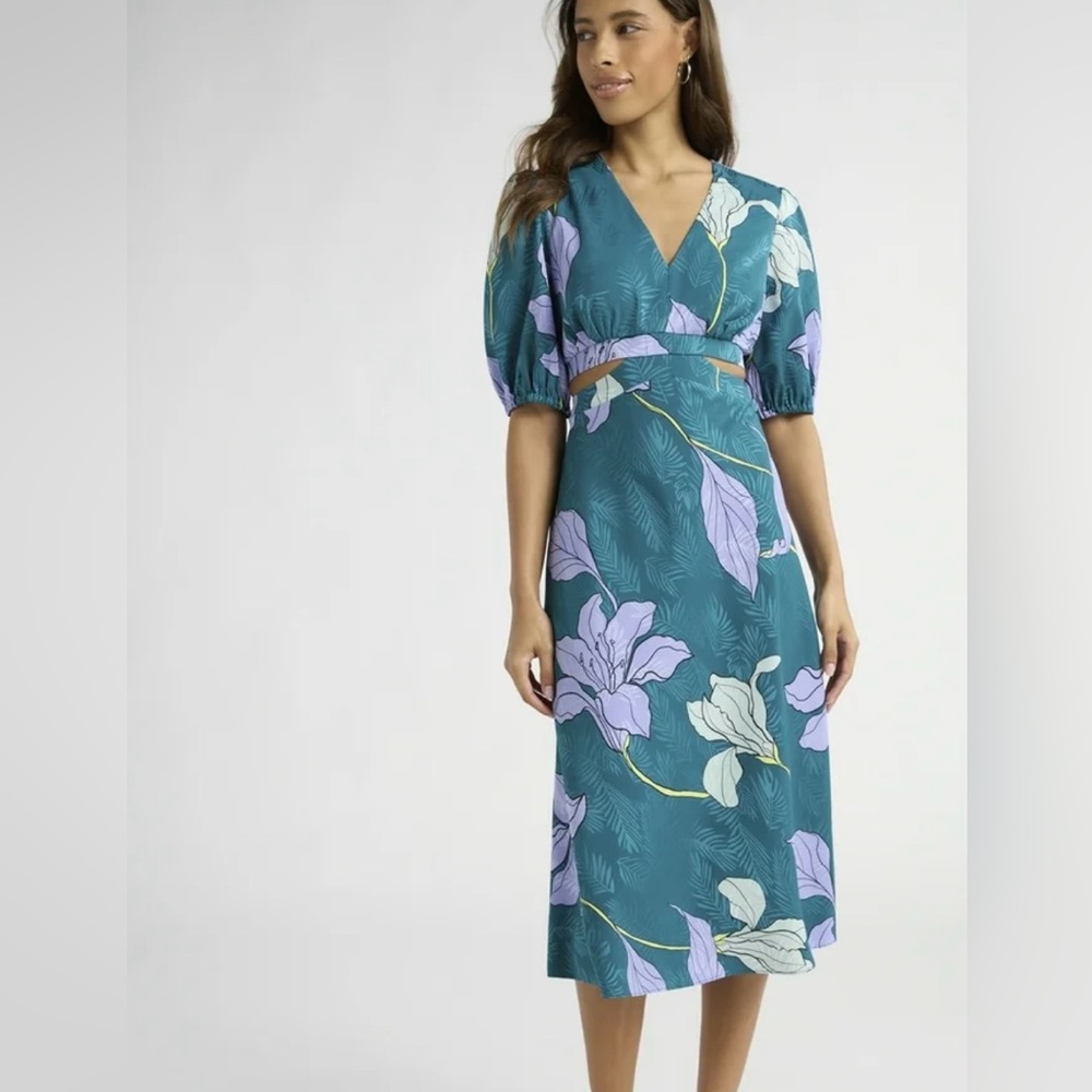 Sofia Vergara Satin Jacquard dress mid calf length